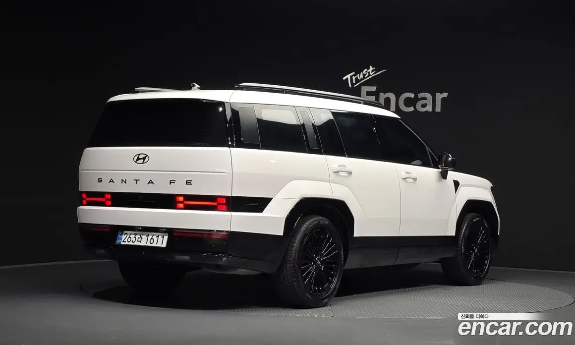 Hyundai Santa Fe 2023 1.6 автомат (гидро), фото 2