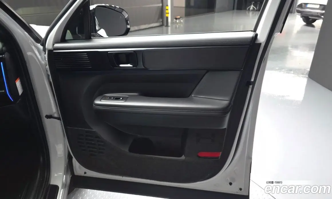 Hyundai Santa Fe 2023 1.6 автомат (гидро), фото 14