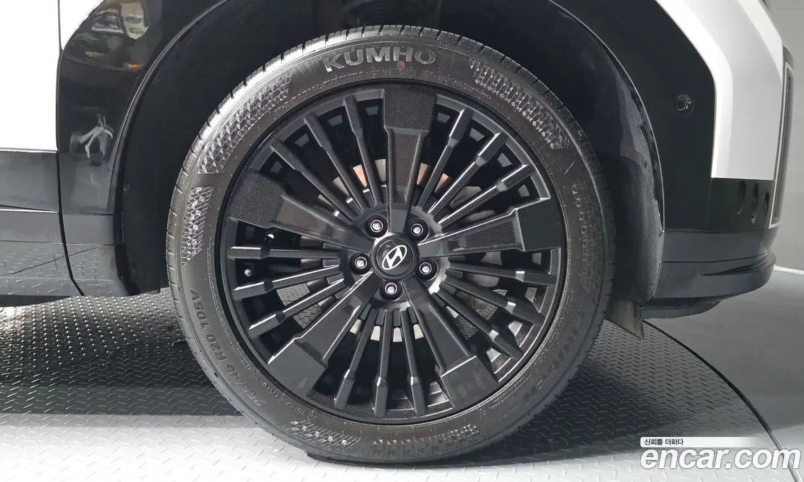 Hyundai Santa Fe 2023 1.6 автомат (гидро), фото 7