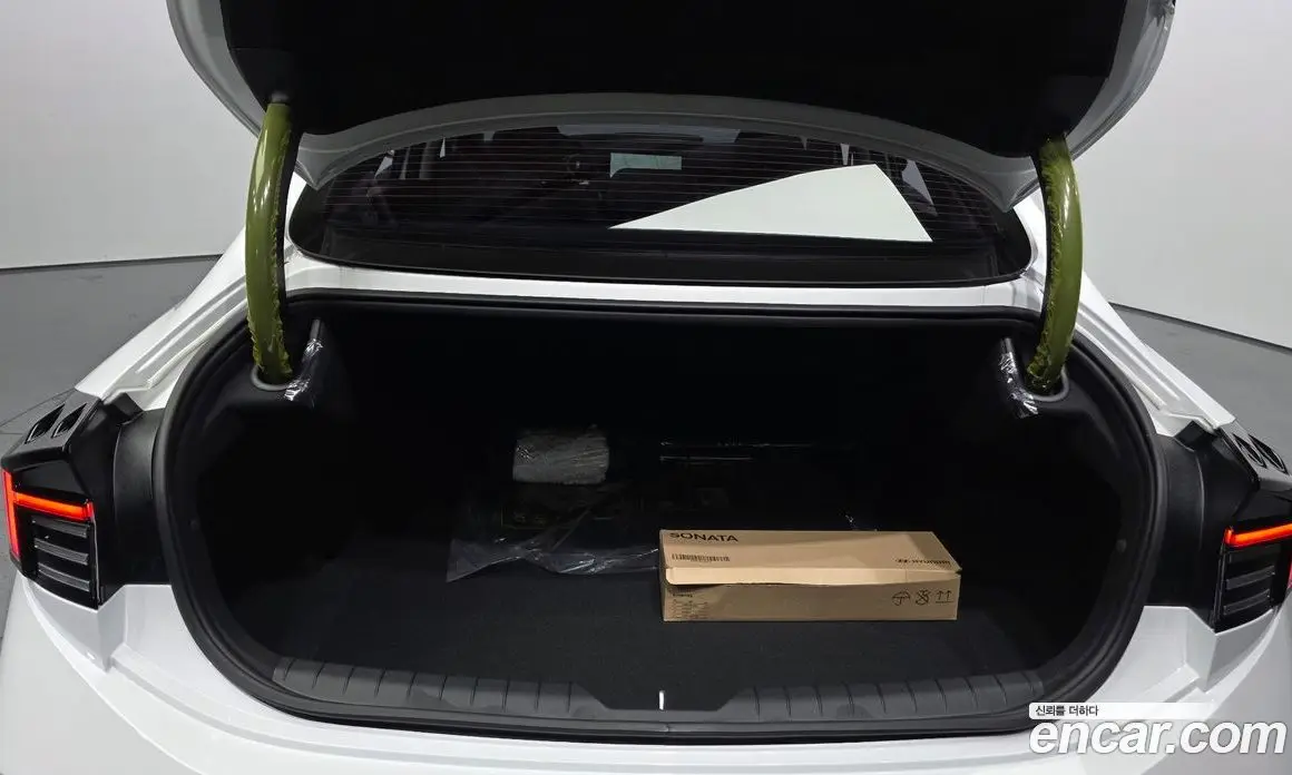 Hyundai Sonata 2025 2.0 автомат (гидро), фото 26