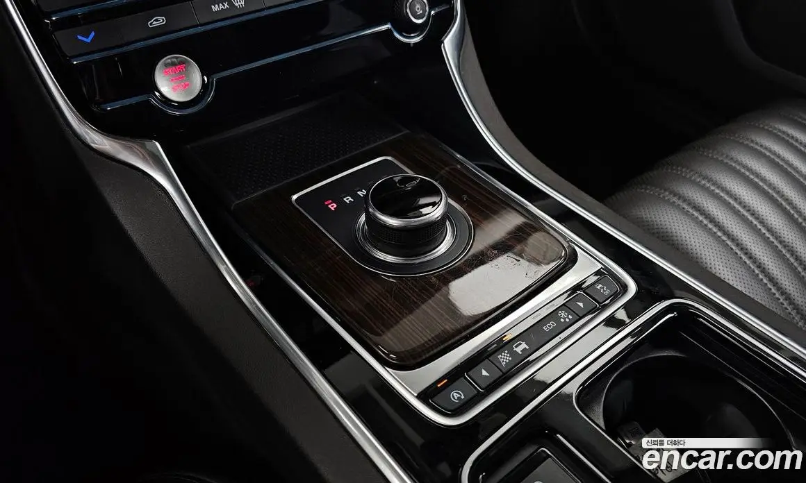 Jaguar XF 2016 2.0 автомат (гидро), фото 9