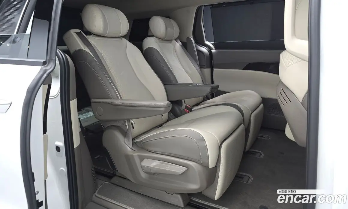 Kia Carnival 2025 3.5 автомат (гидро), фото 17