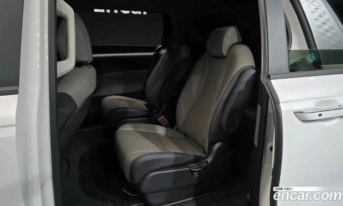 Kia Carnival 2025 2.2 автомат (гидро), фото 12