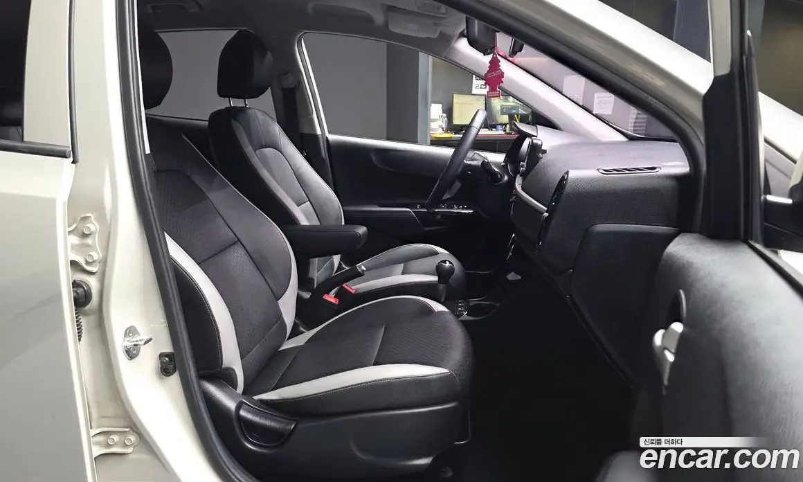 Kia Morning 2018 1.0 автомат (гидро), фото 17