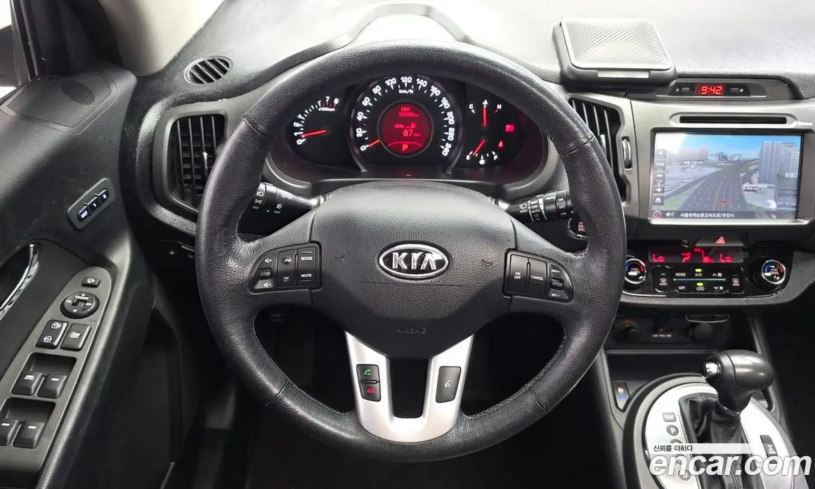 Kia Sportage 2011 2.0 автомат (гидро), фото 13