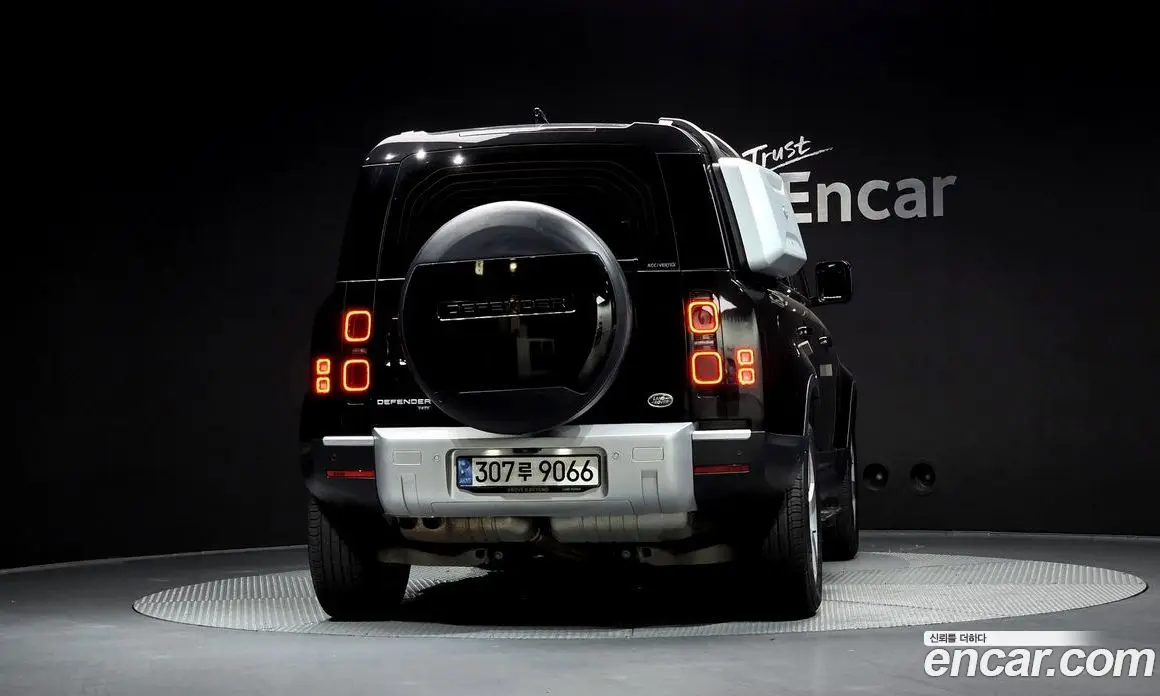 Land Rover Defender 2021 3.0 автомат (гидро), фото 4 Land Rover Defender 2021 3.0 автомат (гидро), фото 4