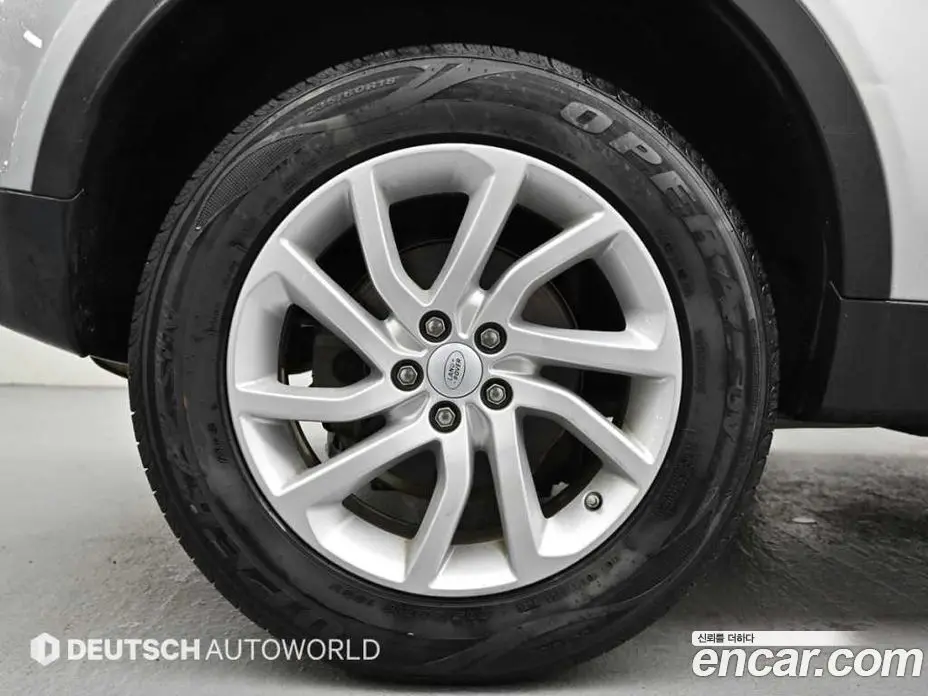 Land Rover Discovery Sport 2017 2.0 автомат (гидро), фото 5
