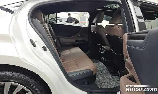 Lexus ES 2023 2.5 автомат (гидро), миниатюра 12