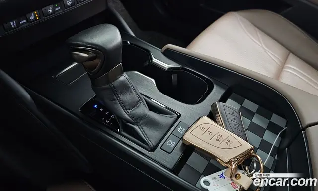 Lexus ES 2023 2.5 автомат (гидро), миниатюра 9