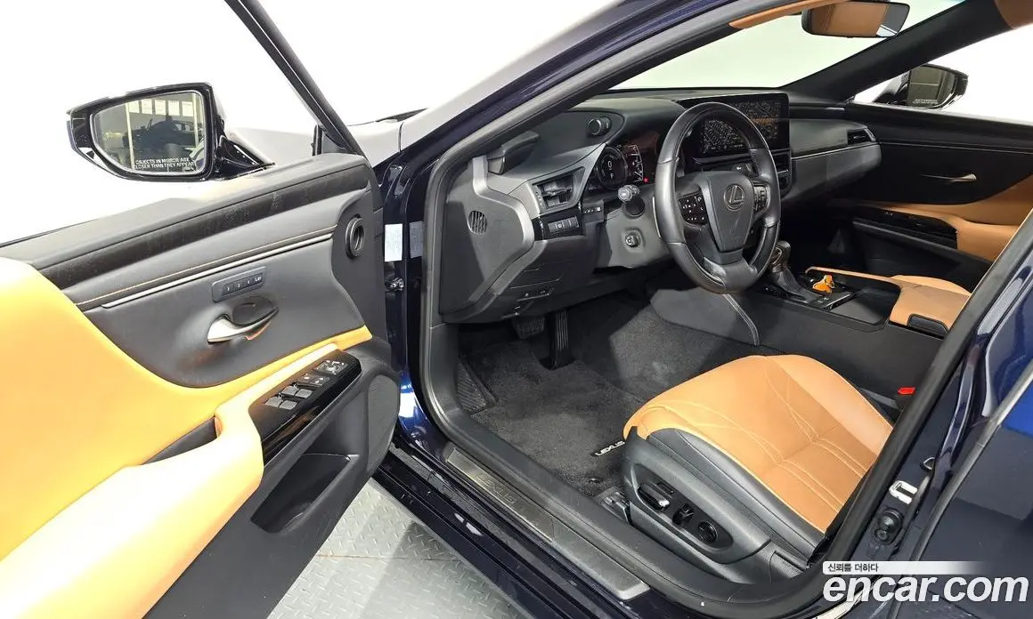 Lexus ES 2023 2.5 автомат (гидро), фото 13