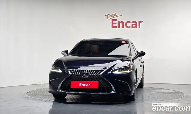 Lexus ES 2023 2.5 автомат (гидро), миниатюра 3