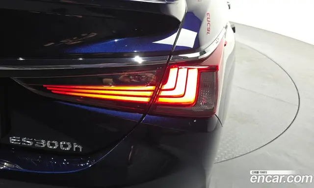 Lexus ES 2023 2.5 автомат (гидро), миниатюра 9