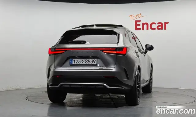 Lexus NX 2024 2.5 автомат (гидро), миниатюра 4