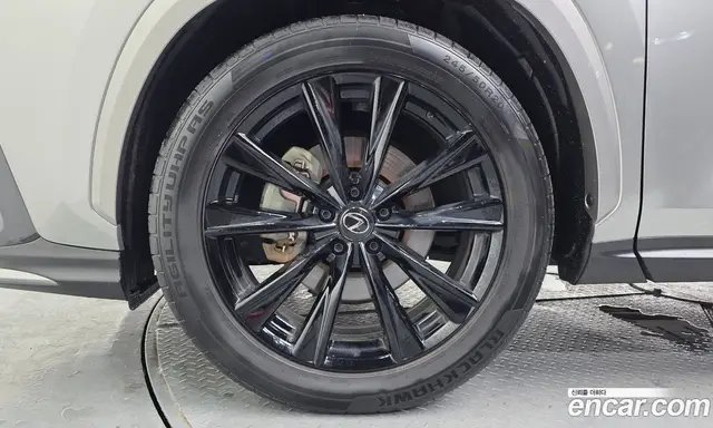 Lexus NX 2024 2.5 автомат (гидро), миниатюра 5
