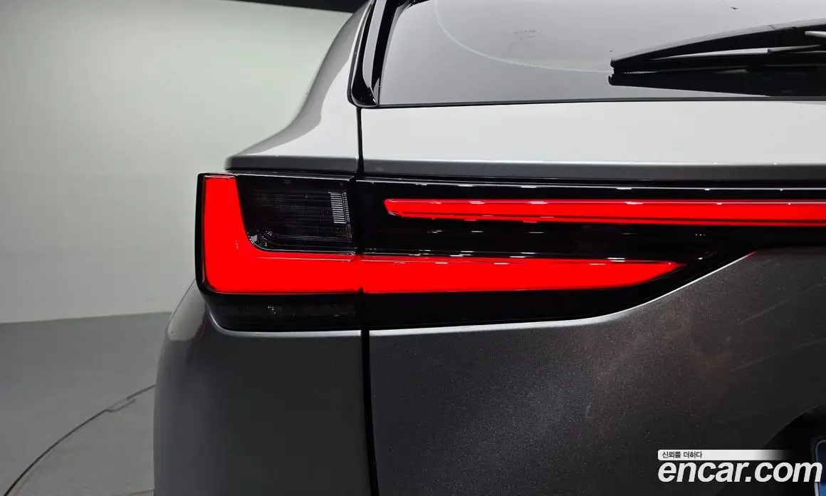 Lexus NX 2024 2.5 автомат (гидро), фото 9