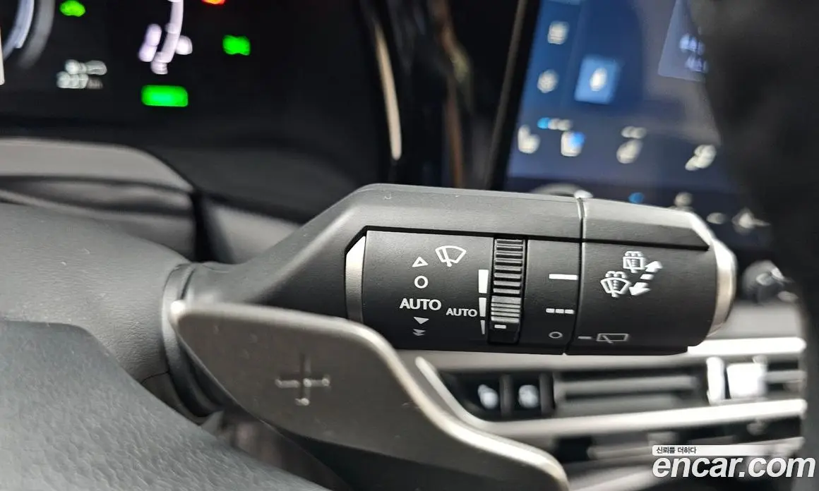 Lexus RX 2023 2.5 автомат (гидро), фото 26