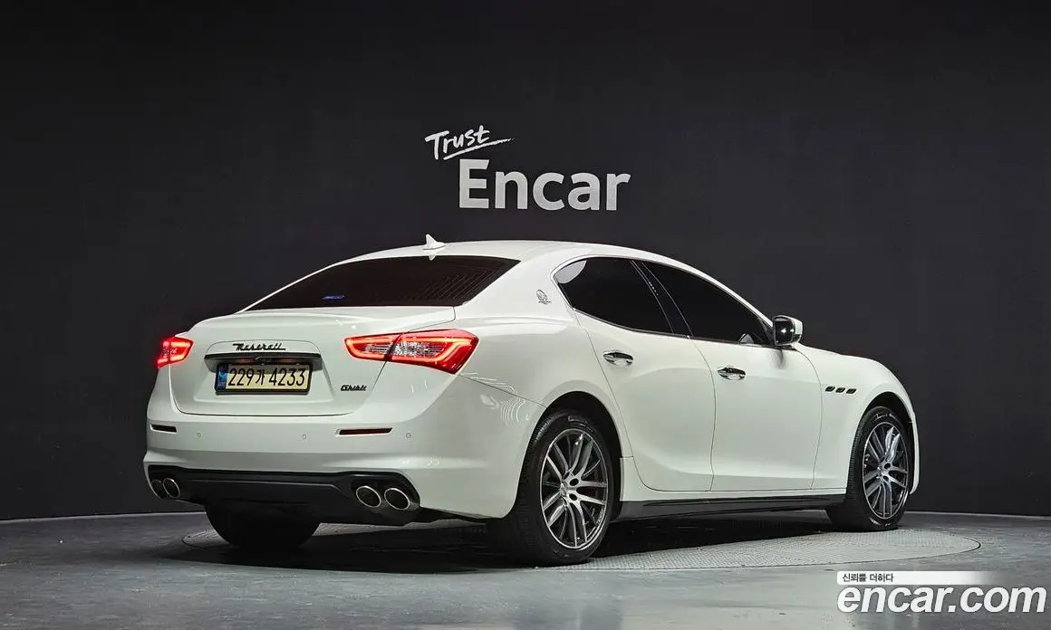 Maserati Ghibli 2018 3.0 автомат (гидро), фото 2