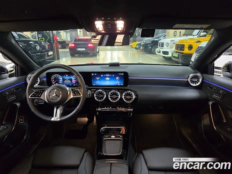 Mercedes-Benz A-Class 2023 2.0 автомат (гидро), фото 11