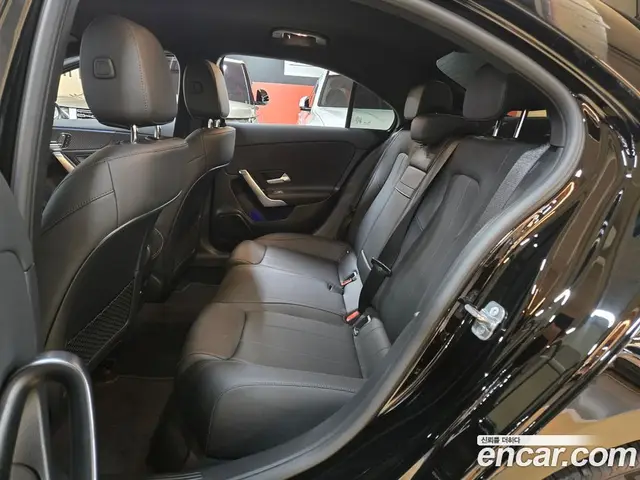 Mercedes-Benz A-Class 2023 2.0 автомат (гидро), миниатюра 12