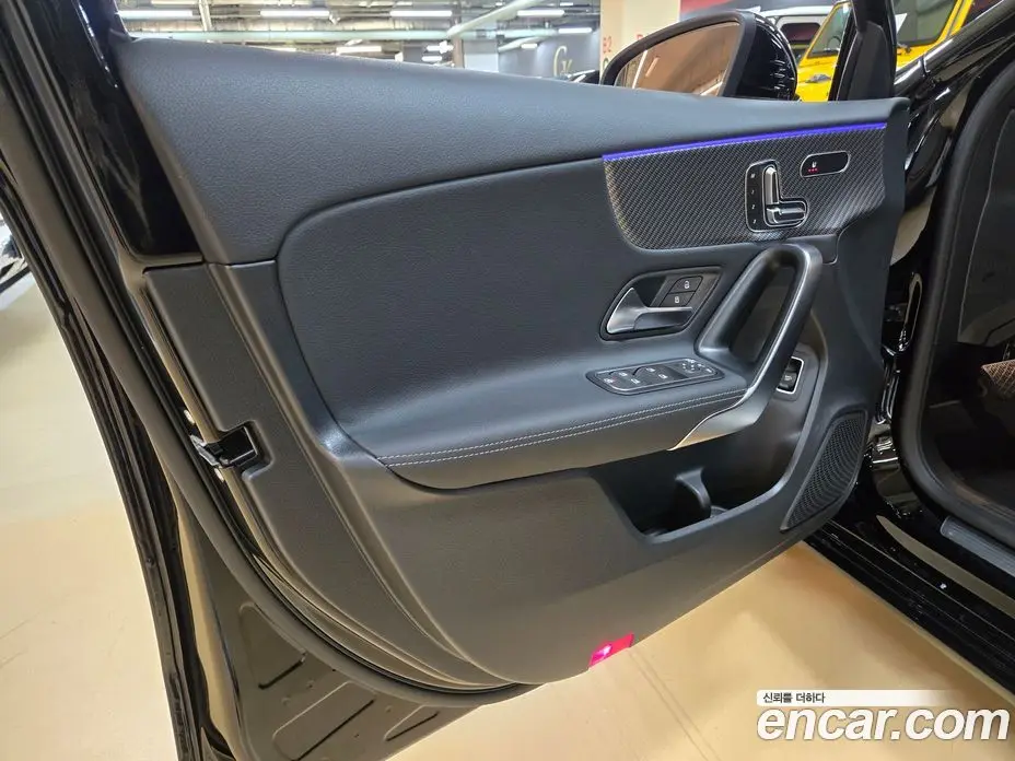 Mercedes-Benz A-Class 2023 2.0 автомат (гидро), фото 15