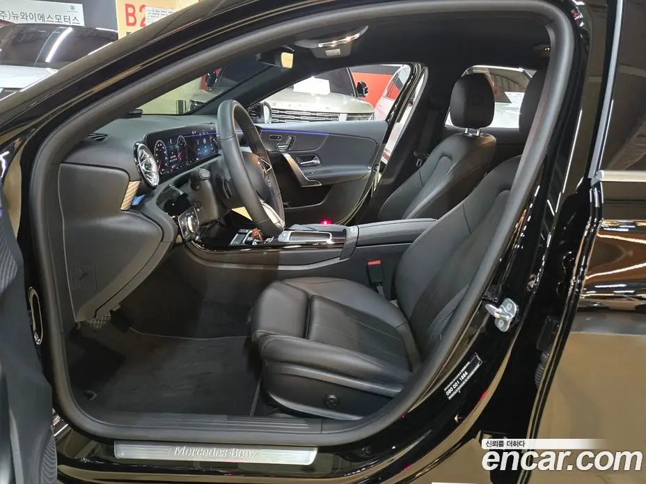 Mercedes-Benz A-Class 2023 2.0 автомат (гидро), фото 17