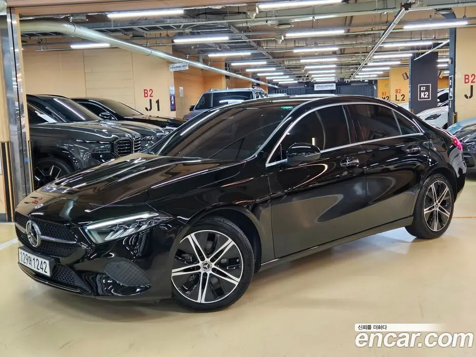 Mercedes-Benz A-Class 2023 2.0 автомат (гидро), фото 18