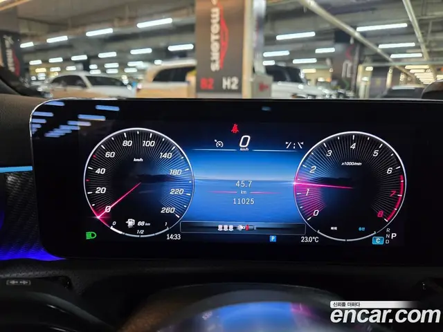 Mercedes-Benz A-Class 2023 2.0 автомат (гидро), миниатюра 5