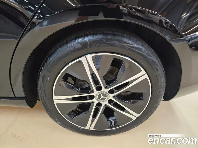 Mercedes-Benz A-Class 2023 2.0 автомат (гидро), миниатюра 10