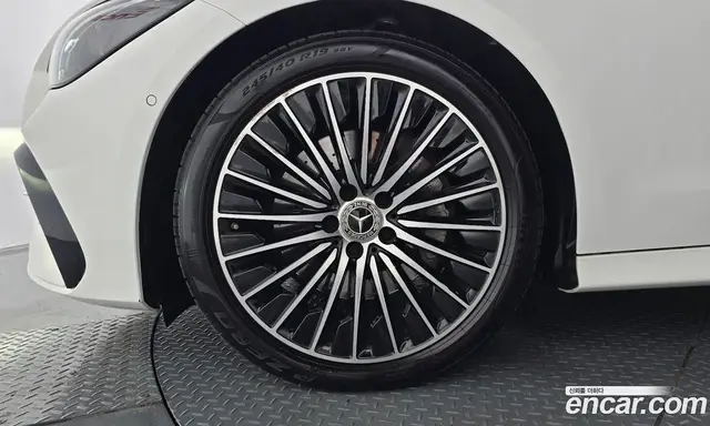 Mercedes-Benz CLE-Class 2024 2.0 автомат (гидро), миниатюра 5