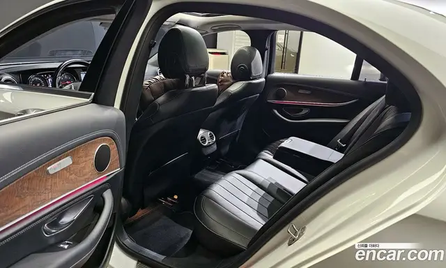 Mercedes-Benz E-Class 2016 1.9 автомат (гидро), миниатюра 11