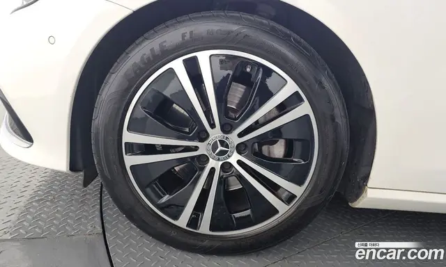 Mercedes-Benz E-Class 2021 2.0 автомат (гидро), миниатюра 5
