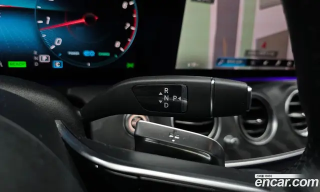 Mercedes-Benz E-Class 2022 2.0 автомат (гидро), миниатюра 12