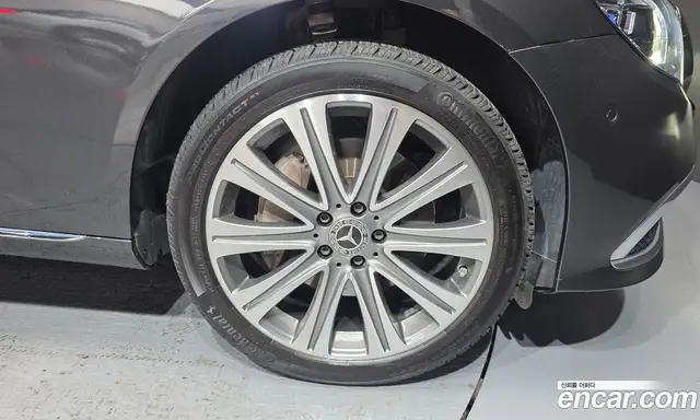 Mercedes-Benz E-Class 2022 2.0 автомат (гидро), миниатюра 7