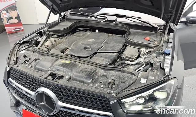 Mercedes-Benz GLE-Class 2023 3.0 автомат (гидро), миниатюра 6