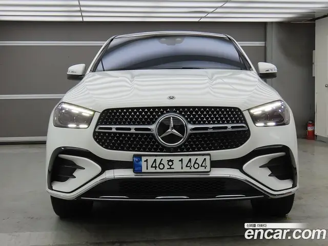Mercedes-Benz GLE-Class 2023 3.0 автомат (гидро), миниатюра 2