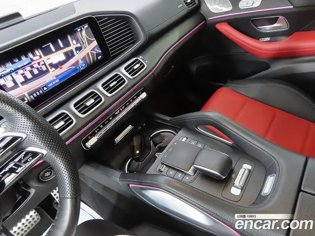 Mercedes-Benz GLE-Class 2023 3.0 автомат (гидро), миниатюра 7
