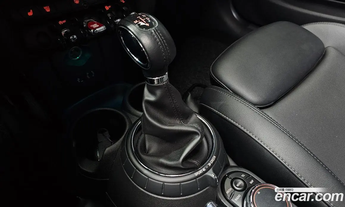 Mini Cooper 2016 2.0 автомат (гидро), фото 9