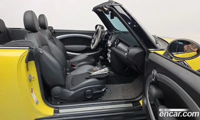 Mini Cooper Convertible 2010 1.6 автомат (гидро), миниатюра 11