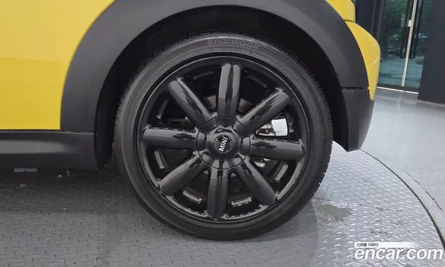 Mini Cooper Convertible 2010 1.6 автомат (гидро), миниатюра 5