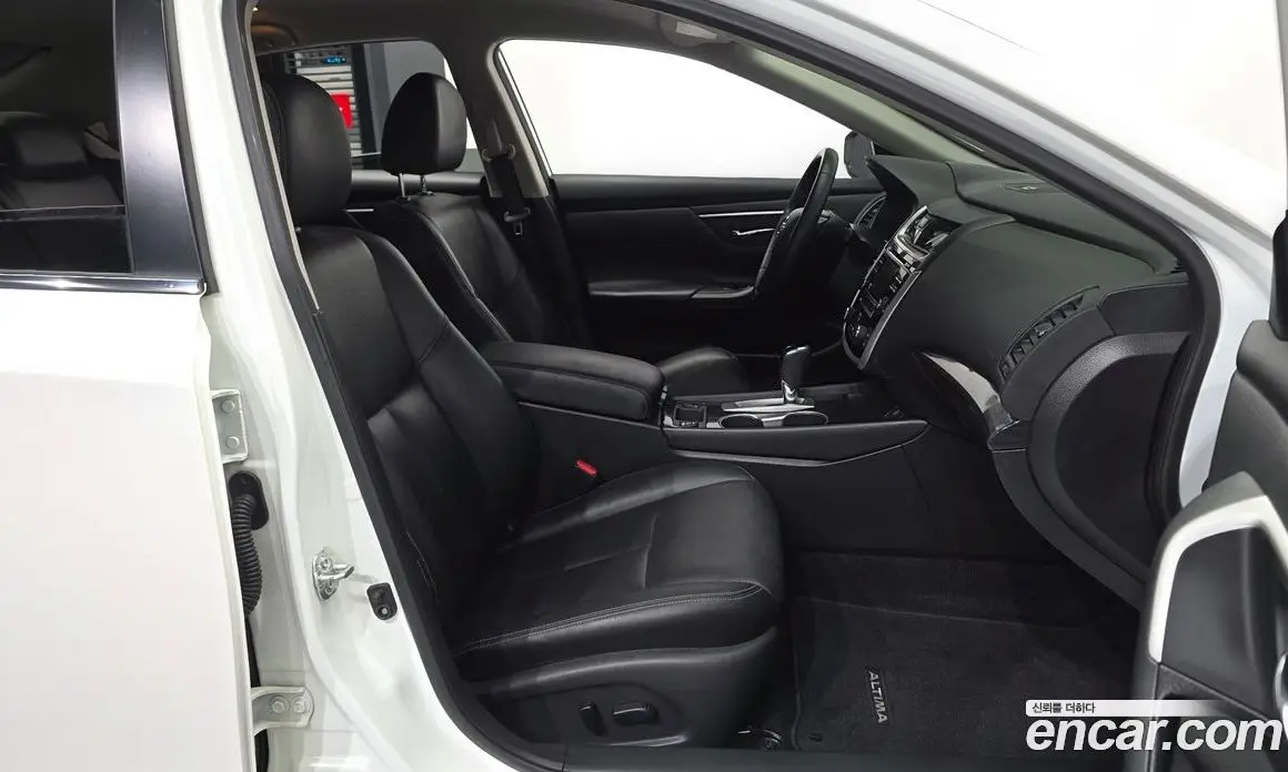 Nissan Altima 2018 2.5 автомат (гидро), фото 11