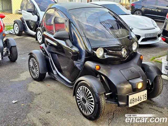 Renault (Samsung) Twizy 2020 11.0 автомат (гидро), миниатюра 2 Renault (Samsung) Twizy 2020 11.0 автомат (гидро), миниатюра 2