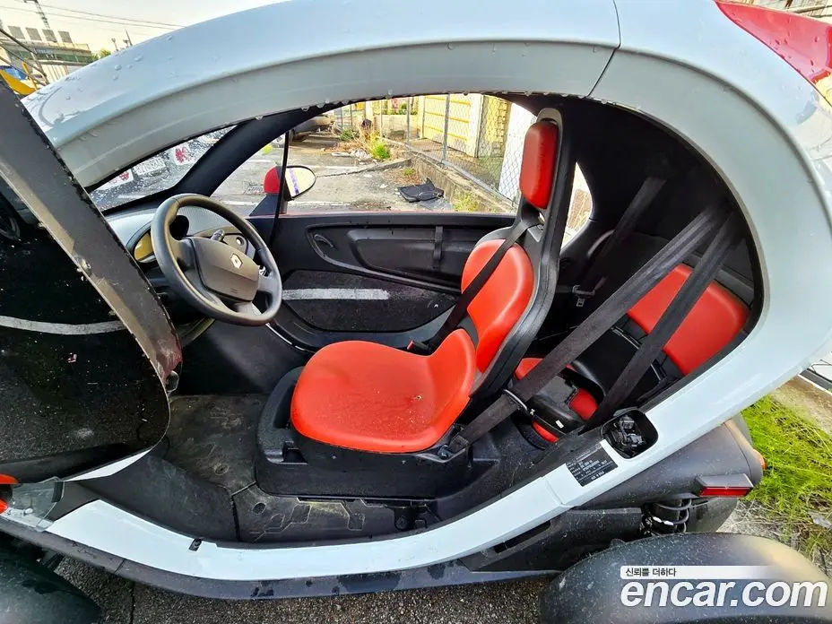 Renault (Samsung) Twizy 2020 11.0 автомат (гидро), фото 16 Renault (Samsung) Twizy 2020 11.0 автомат (гидро), фото 16
