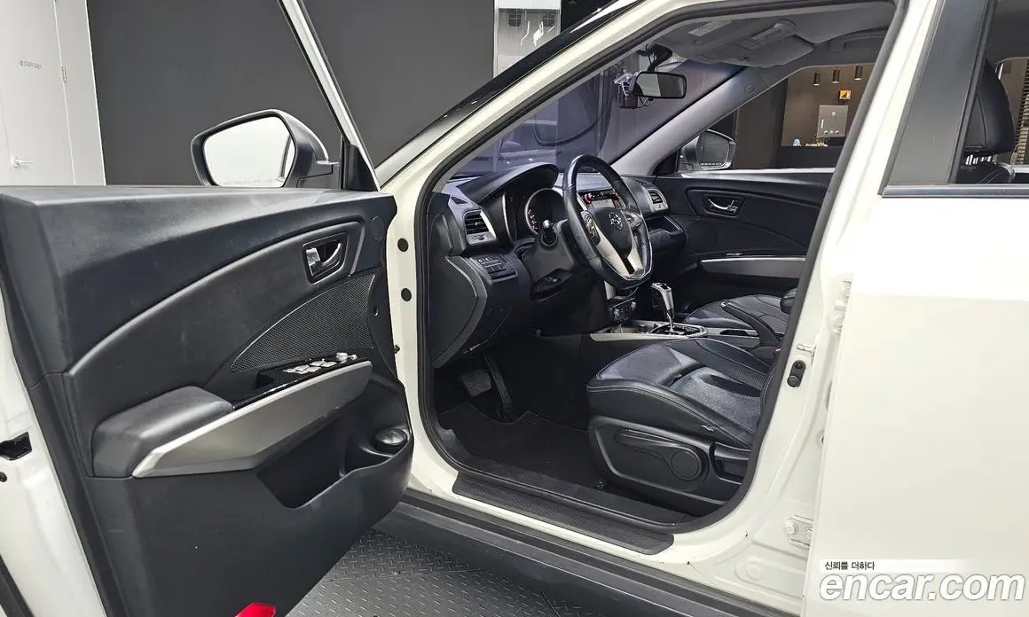 SsangYong TIBOLI 2016 1.6 автомат (гидро), фото 13