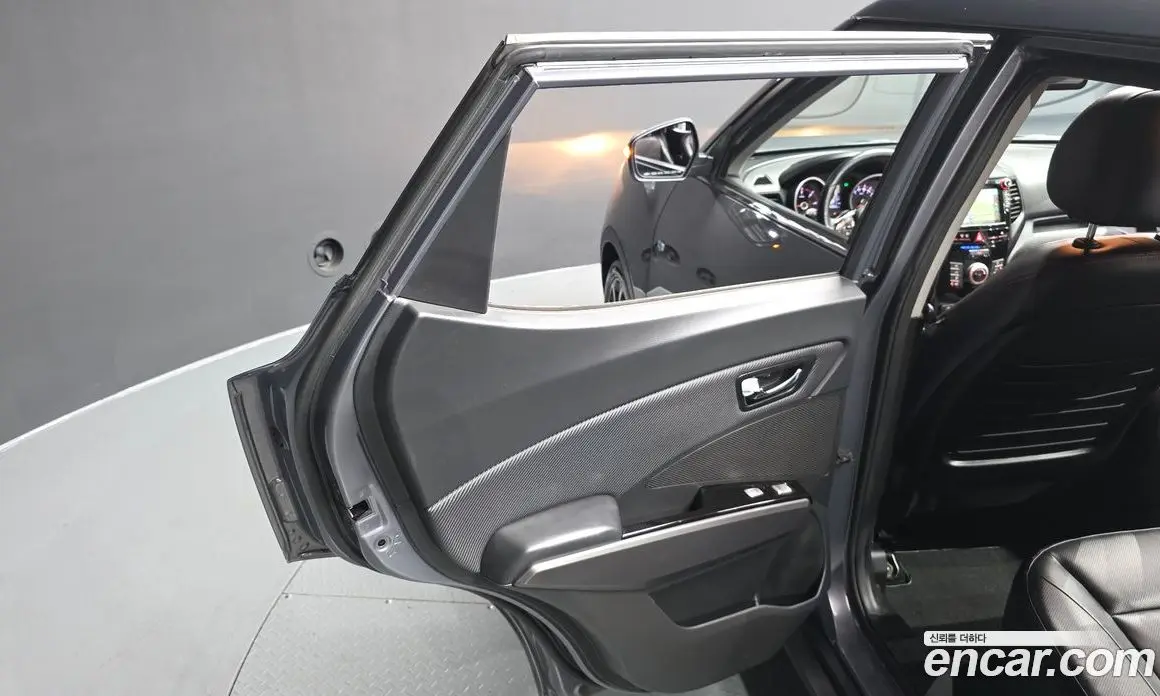 SsangYong TIBOLI 2016 1.6 автомат (гидро), фото 15