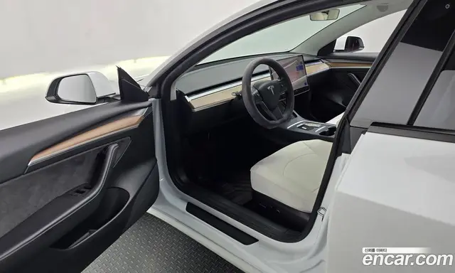 Tesla Model 3 2022 0.2 автомат (гидро), миниатюра 12
