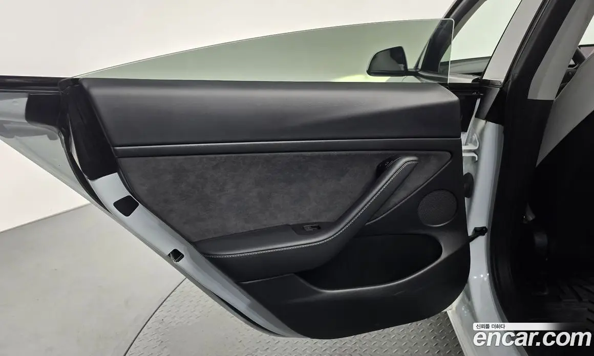 Tesla Model 3 2022 0.2 автомат (гидро), фото 14