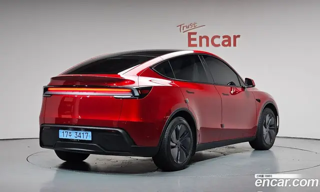Tesla Model Y, 2025, 6 428 км