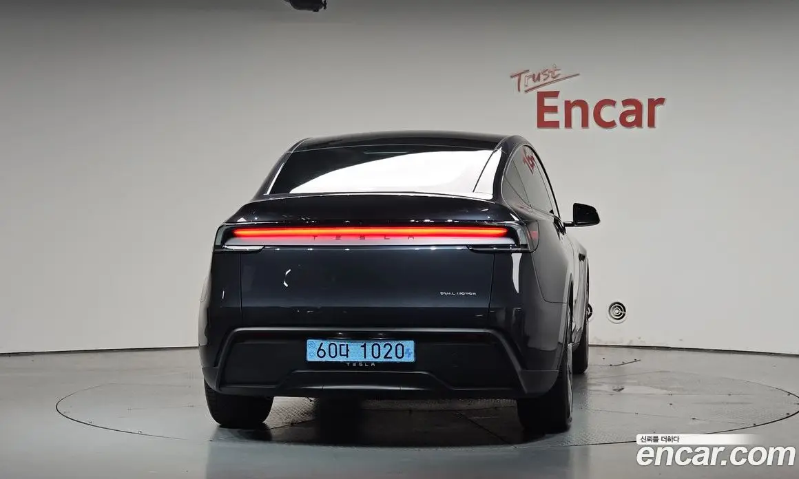 Tesla Model Y 2025 0.2 автомат (гидро), фото 3