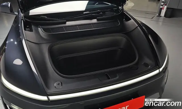 Tesla Model Y 2025 0.2 автомат (гидро), миниатюра 5