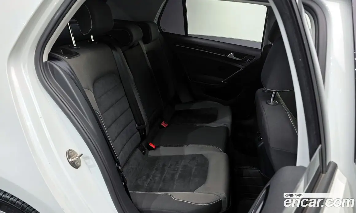 Volkswagen Golf 2015 2.0 автомат (гидро), фото 12 Volkswagen Golf 2015 2.0 автомат (гидро), фото 12